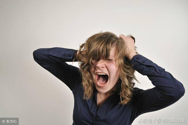 头发枯萎，一把把往下掉！中医师分享了3个防脱发方子，要牢记！