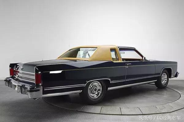 美系豪华的绝唱,第三代林肯城市Town car