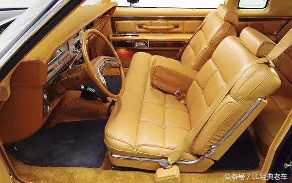 美系豪华的绝唱,第三代林肯城市Town car