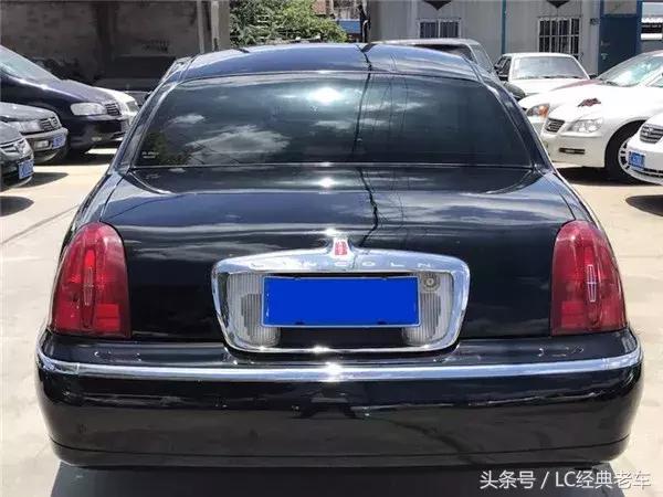 美系豪华的绝唱,第三代林肯城市Town car