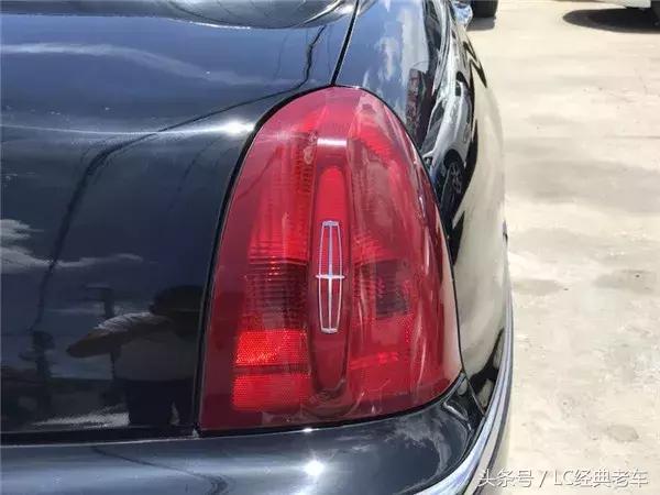 美系豪华的绝唱,第三代林肯城市Town car