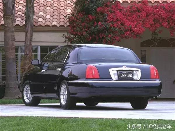 美系豪华的绝唱,第三代林肯城市Town car