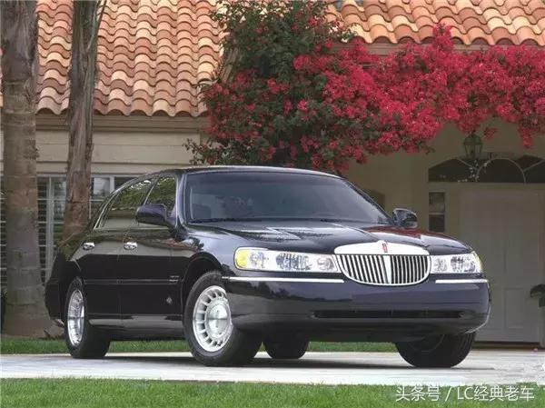 美系豪华的绝唱,第三代林肯城市Town car
