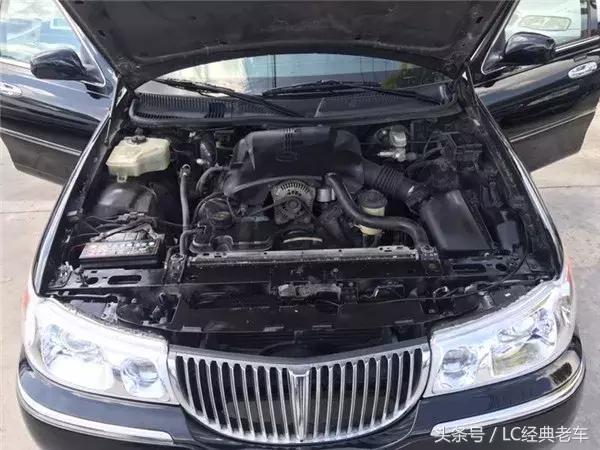 美系豪华的绝唱,第三代林肯城市Town car