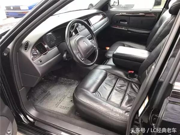 美系豪华的绝唱,第三代林肯城市Town car