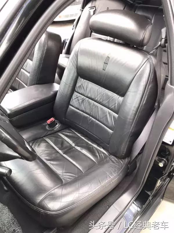 美系豪华的绝唱,第三代林肯城市Town car