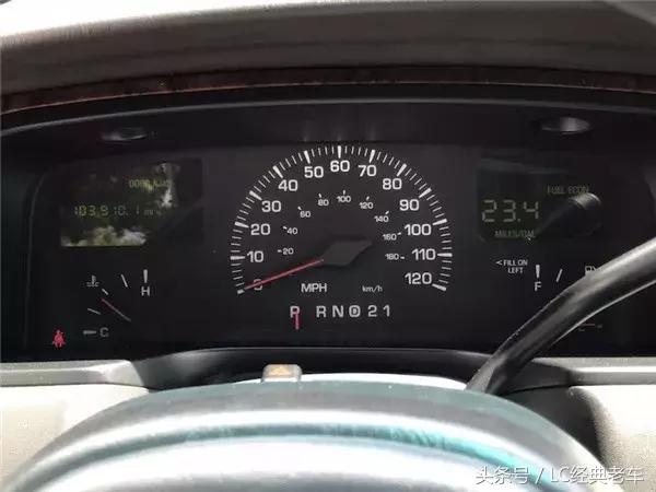 美系豪华的绝唱,第三代林肯城市Town car