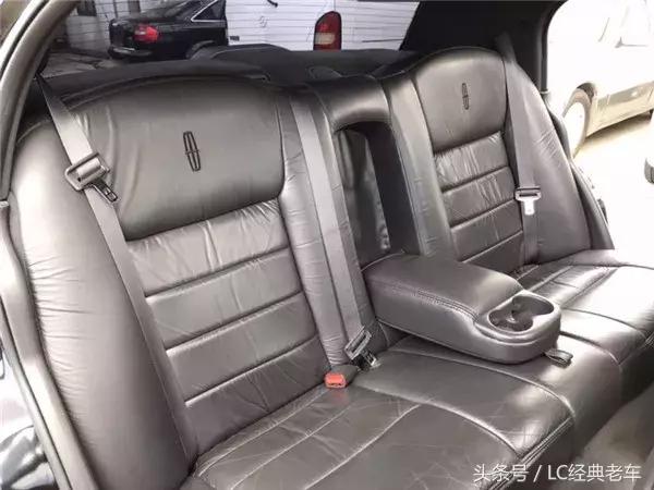 美系豪华的绝唱,第三代林肯城市Town car