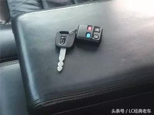 美系豪华的绝唱,第三代林肯城市Town car