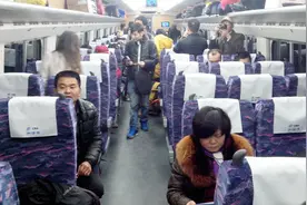 高铁的售票系统，为什么在车上有座的情况下，还显示无票呢？