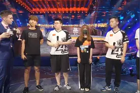 PGI邀请赛4AM带妹吃鸡采访 GODV女友蜜蜂仔直言杀一个血赚！视频封面