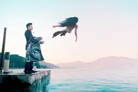 刘轩身中数箭，坚决不放小美人鱼，终于把她还给了大海视频封面