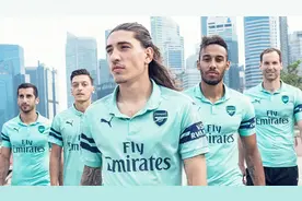 阿森纳第二客场球衣发布，厄齐尔贝莱林领衔五人模特团似时尚大片视频封面