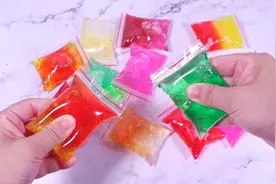 发现一个做泥新玩法，材料就是厨房的密封袋，捏爆的一瞬间超解压视频封面