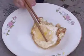 一个煎鸡蛋引导的家庭战争，宝珠少摊一个鸡蛋，惹得尔夏争锋相对