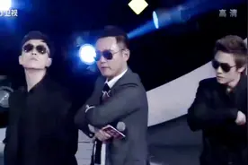 韩国男嘉宾戴上墨镜，现场唱歌跳舞，这英姿真是太帅气了视频封面