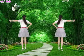 8步广场舞《爱了你那么久》旋律优美，舞步简单，百看不厌！