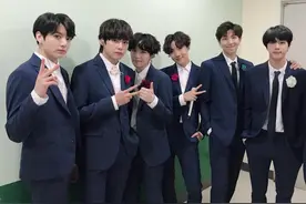 蠢蠢欲动！BTS防弹少年团台下看BLACKPINK表演的可爱反应视频封面