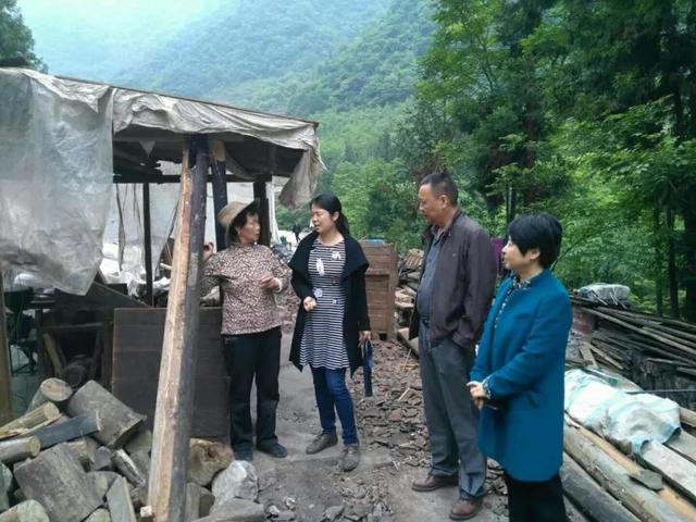 巾帼故事｜“女子尖刀班”班长皇甫鸿，扑下身子为群众不负重托干实事