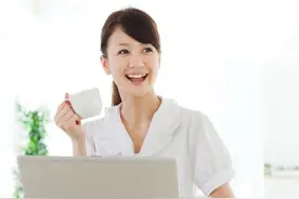 女白领为学医辞外企工作再参加高考：入读八年直博图片