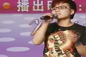 女子长得太像男孩 在女厕所遇到清洁大妈 大妈都愣住了