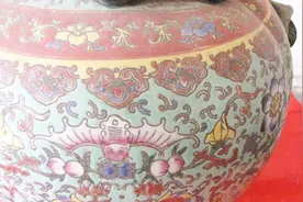 乾隆花瓶在法国竞拍，拍卖1620万欧元，原是陪葬品被盗出流落国外视频封面