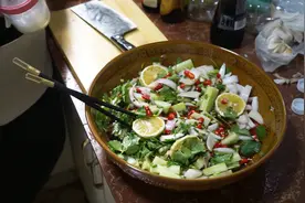 一吃就停不下来的无骨鸡爪，小妹今天的这种做法，看着就很有食欲