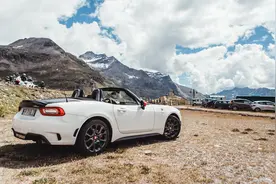 意大利试驾阿巴特124spider：为什么别人的车最好玩？视频封面