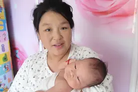 月子餐：胡萝卜木耳炒鸡蛋，营养又美味，源子边吃边夸老张做的好视频封面