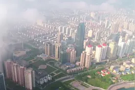 中部又一“空城”！是安徽重要门户城市，却常年消失超200万人！视频封面