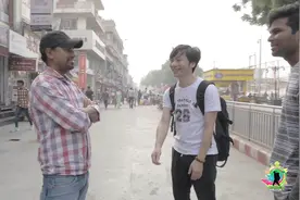 尴尬！在印度，中国小哥被当地人认作日本人，而且还发生过很多次视频封面