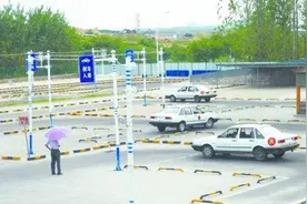 什么时间考驾照通过率最高？教练：聪明的就选这俩月，你选对没？视频封面