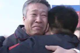 令人泪目！回顾运-20成功首飞时刻，无数人参研人员喜极而泣视频封面