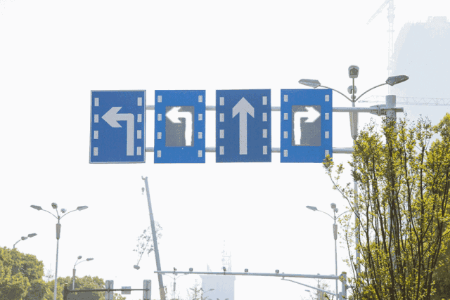 马路上这几种标线代表啥意思？来看图解快速了解！