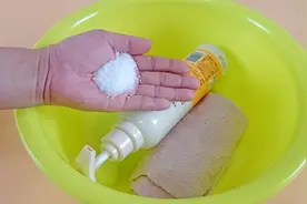 洗头的时候放一点盐，原来有这么厉害的效果，看完你会感谢我视频封面