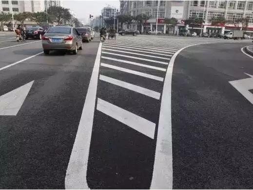 马路上这几种标线代表啥意思？来看图解快速了解！