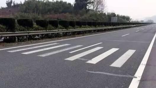 马路上这几种标线代表啥意思？来看图解快速了解！