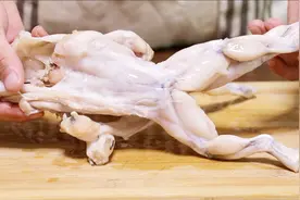 牛蛙肉质鲜美但寄生虫多，试试这样处理，肉质滑嫩且没有寄生虫视频封面