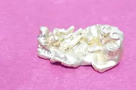 貔貅变形，压扁了？硬金置换工费太高？不用担心，小郑教你修复视频封面