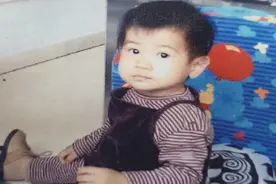 一出生被父母遗弃政府门口 成人后执意要回国寻亲 原因不寻常视频封面