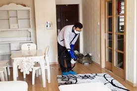 房子里的甲醛味太大怎么办？装修师傅教我一招，快速去除甲醛味视频封面