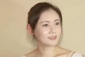 秋瓷炫身体康复后首次晒生活照 纤瘦身材小V脸已如产前视频封面