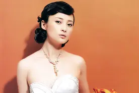 蒋勤勤爆料儿时总被老师嘲笑：脚像锄头，驼着背像男旦视频封面