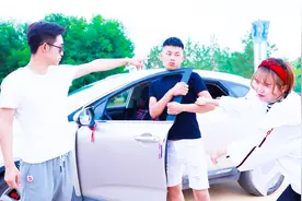 美女驾校学车，刚上车就录音，气的教练最后苦不堪言，都学学视频封面