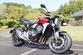 本田最新复古摩托车，CB300R，价格便宜，只要3.1万！视频封面
