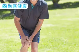 老年人常见的膝关节疼痛是怎么造成的？该怎么治疗？