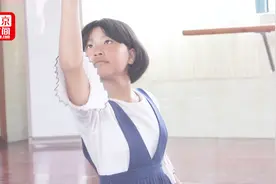 无腿女孩追梦学舞蹈 她说想当舞蹈家和演说家视频封面