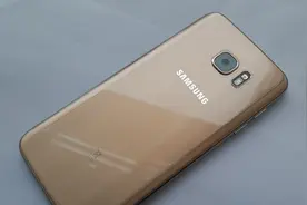 三星S7 edge，1499元也难回巅峰，网友：是时候再见了！视频封面