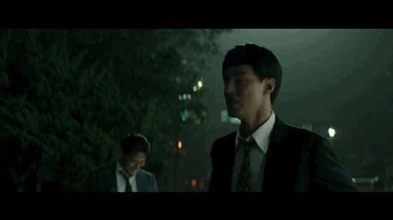 韩国犯罪片，混混打架看书效率高，考上检察官赢取白富美！