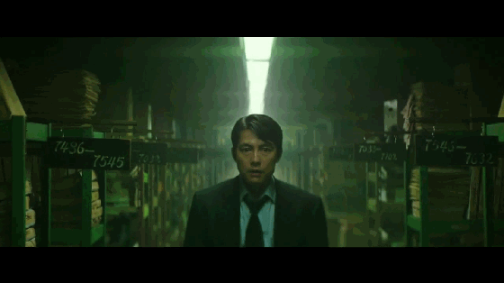 韩国犯罪片，混混打架看书效率高，考上检察官赢取白富美！